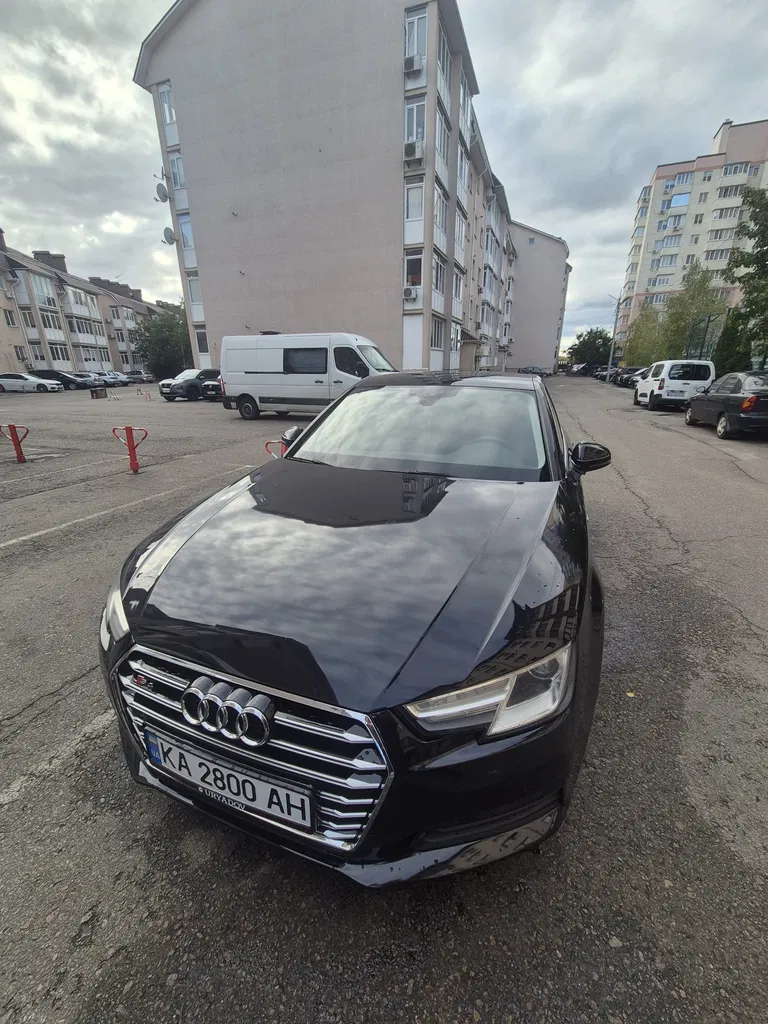Фото 2016 Audi A4