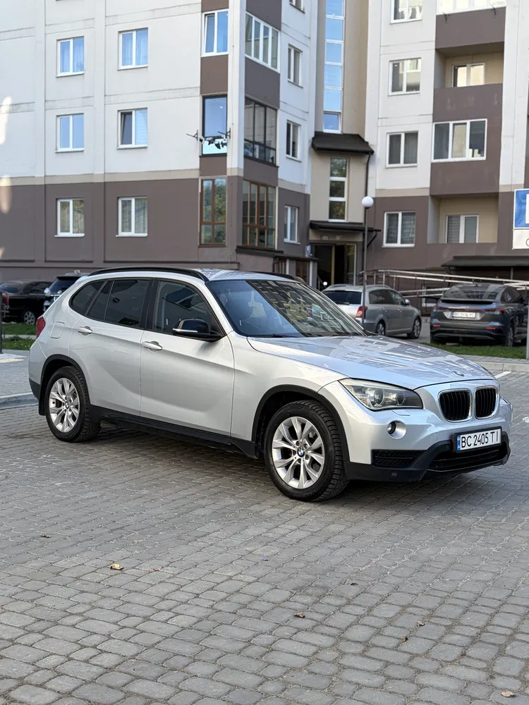 Фото 2012 BMW X1