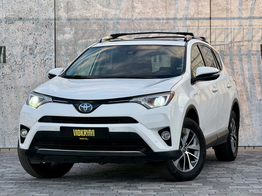 Фото 2017 Toyota RAV 4
