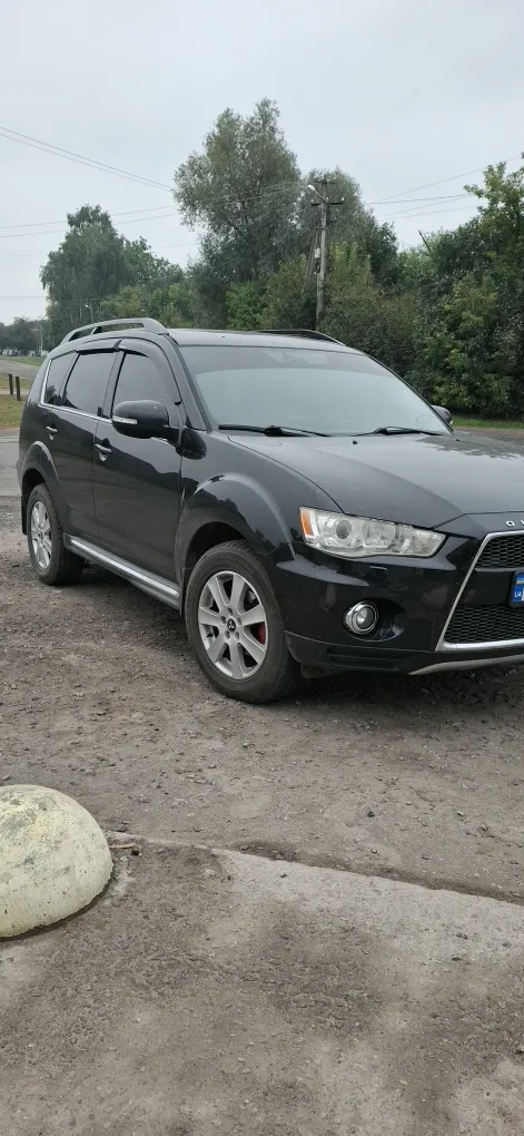 Фото 2010 Mitsubishi Outlander