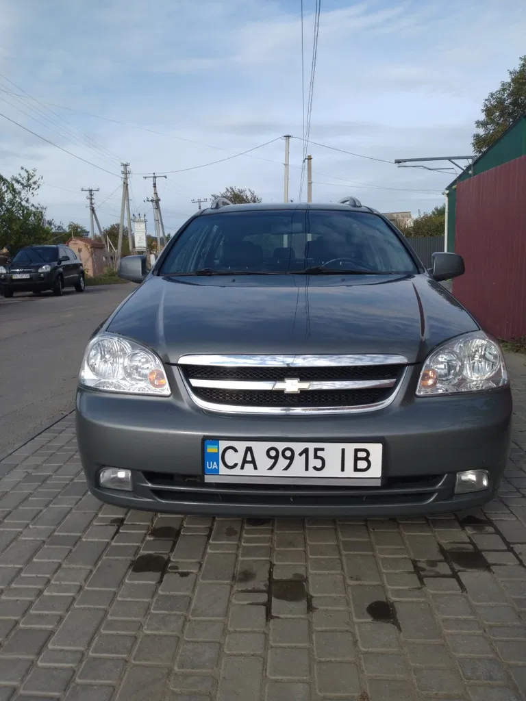 Фото 2010 Chevrolet Nubira