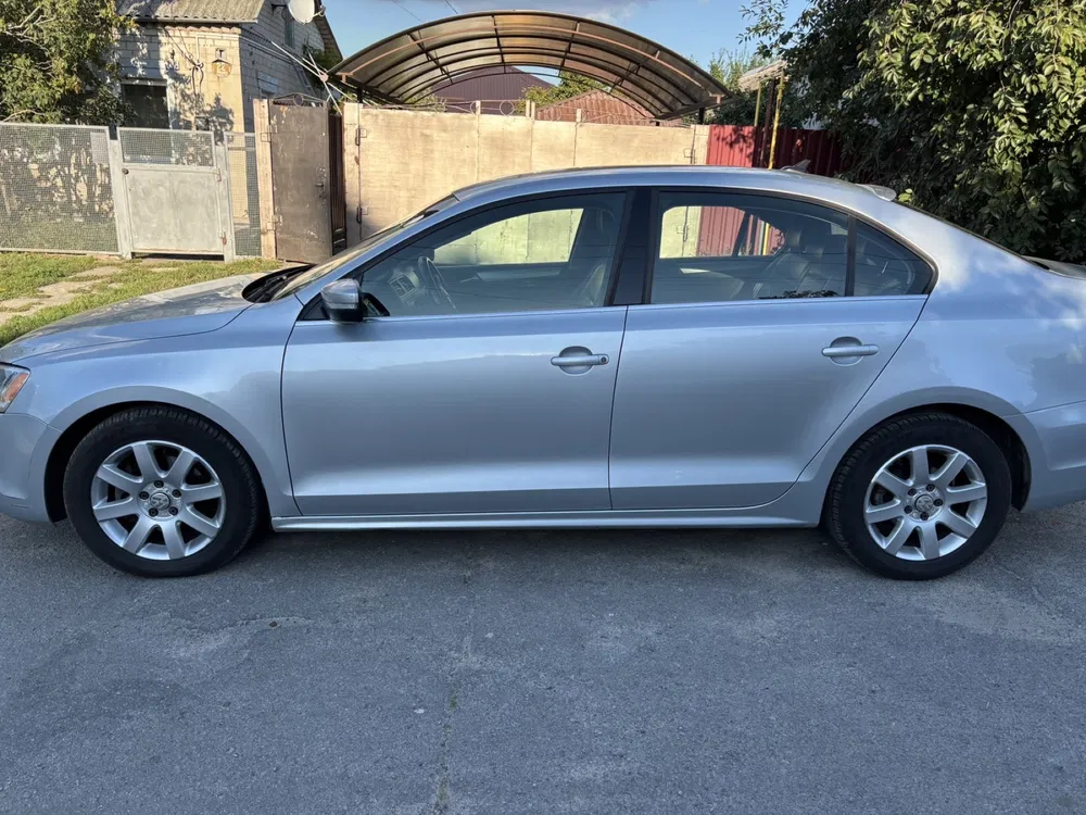 Фото 2012 Volkswagen Jetta