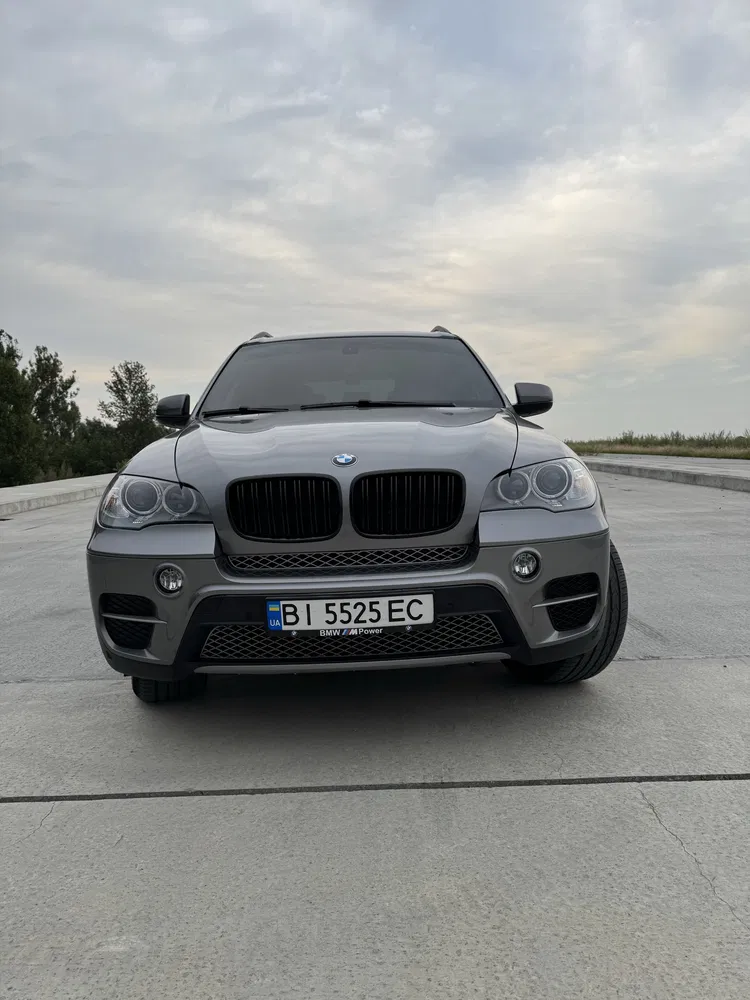Фото 2011 BMW X5