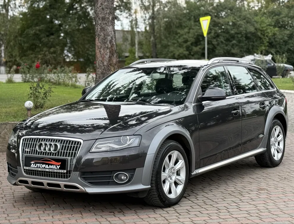 Фото 2010 Audi A4