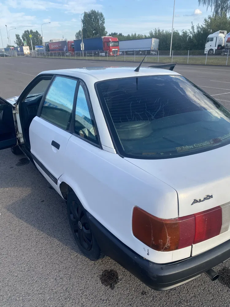 Фото 1987 Audi 80
