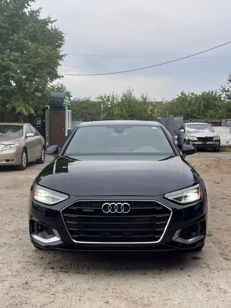 Фото 2021 Audi A4