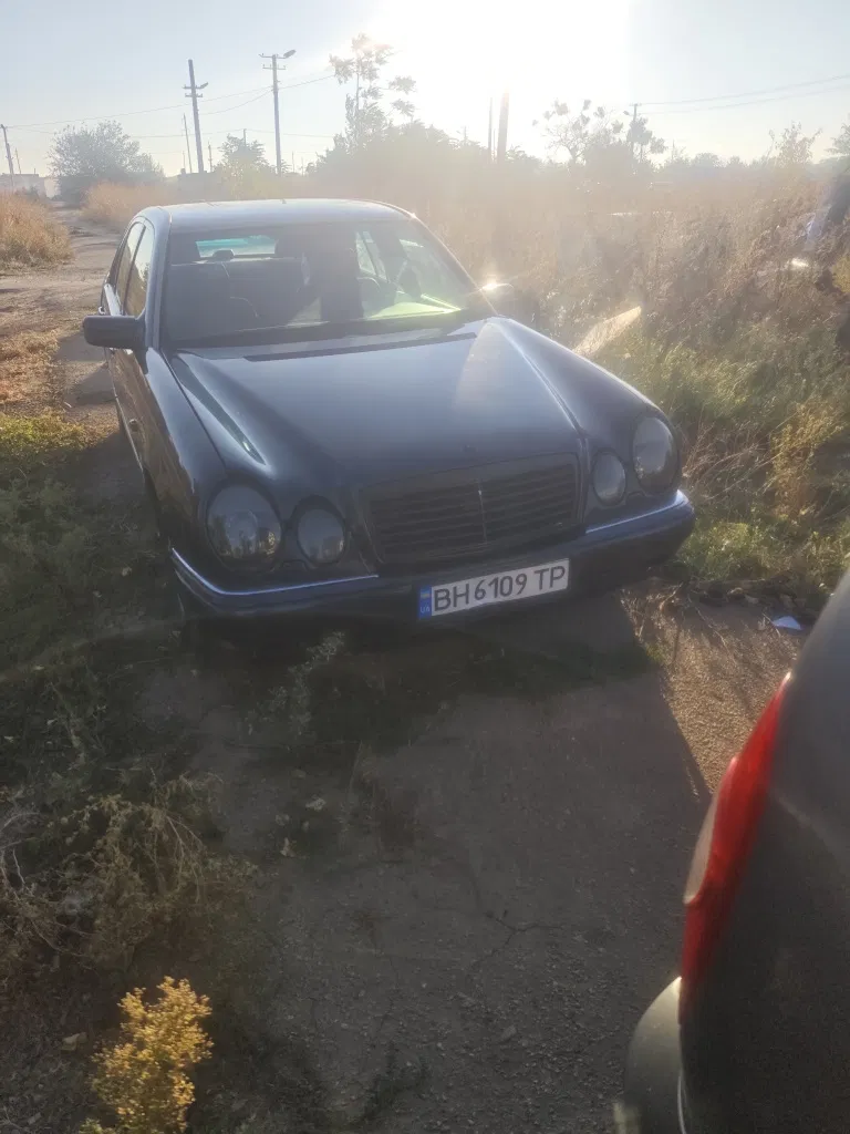 Фото 1997 Mercedes-Benz 320