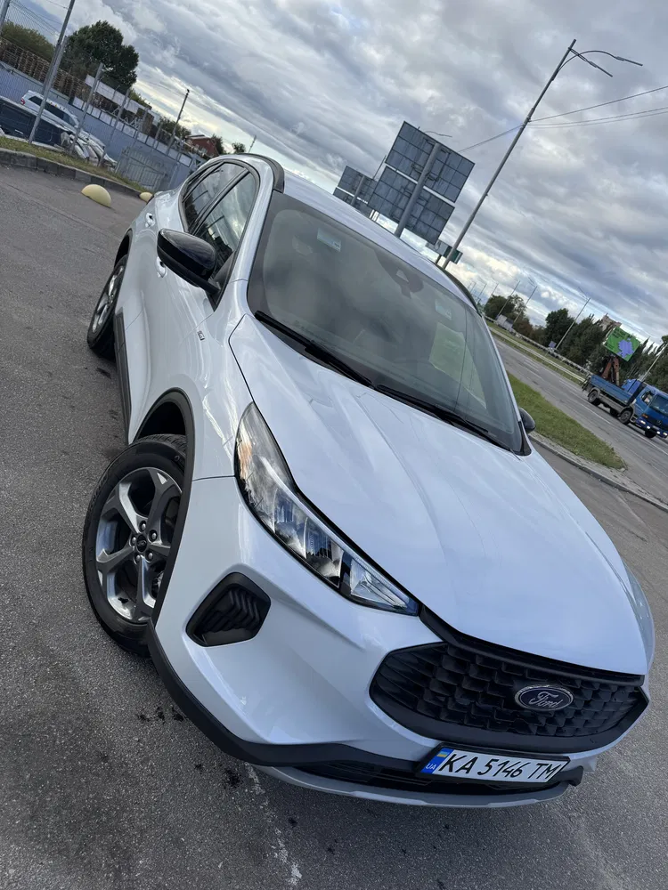 Фото 2025 Ford Escape