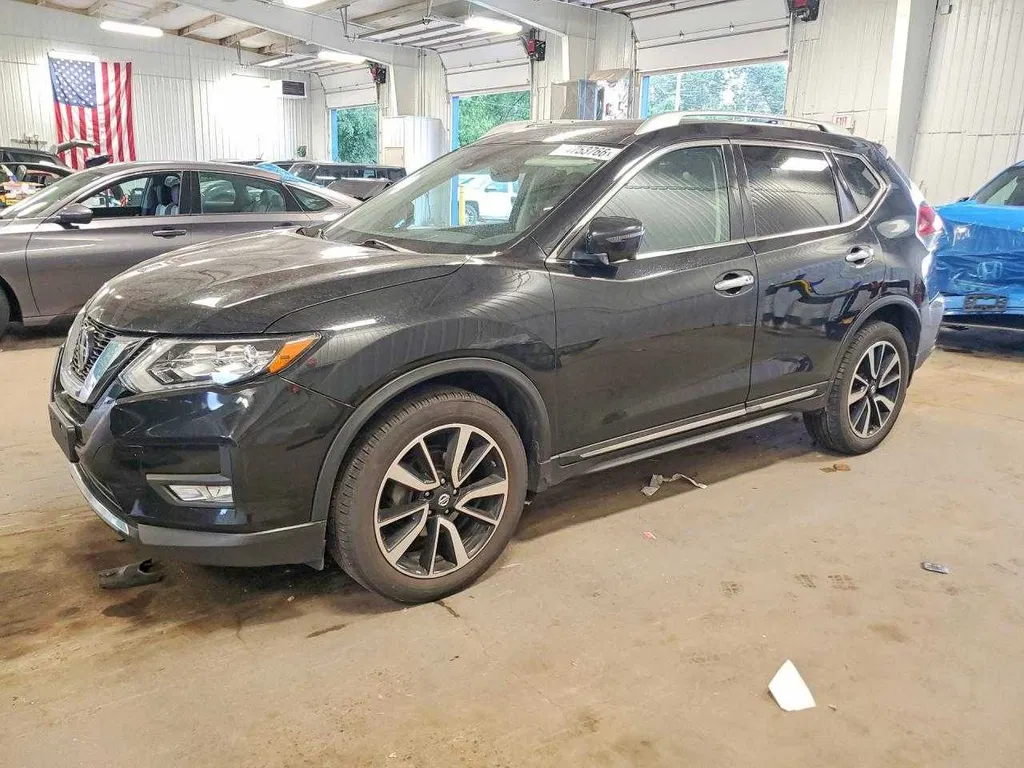 Фото 2020 Nissan Rogue