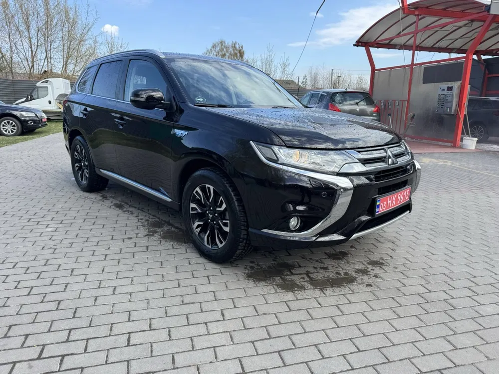 Фото 2016 Mitsubishi Outlander