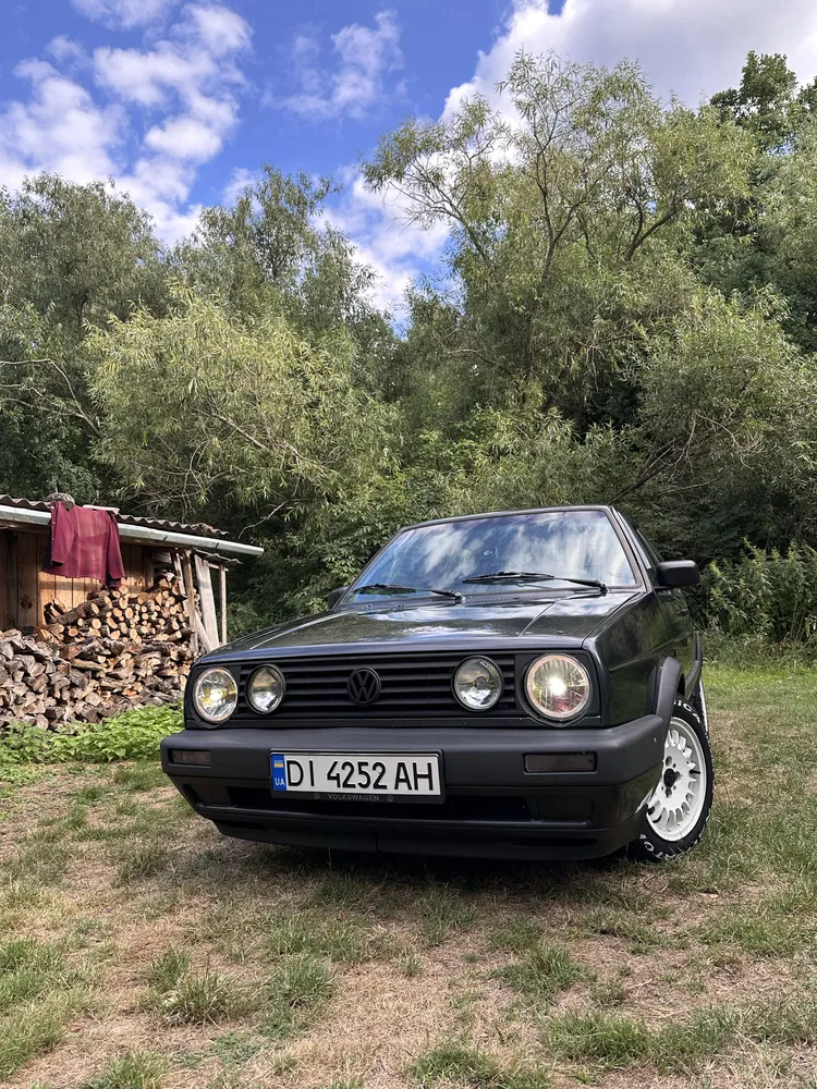 Фото 1985 Volkswagen Golf