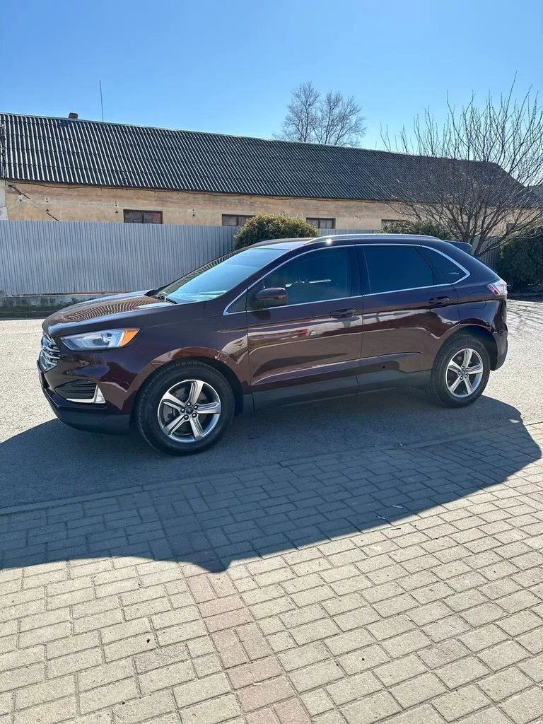 Фото 2021 Ford Edge