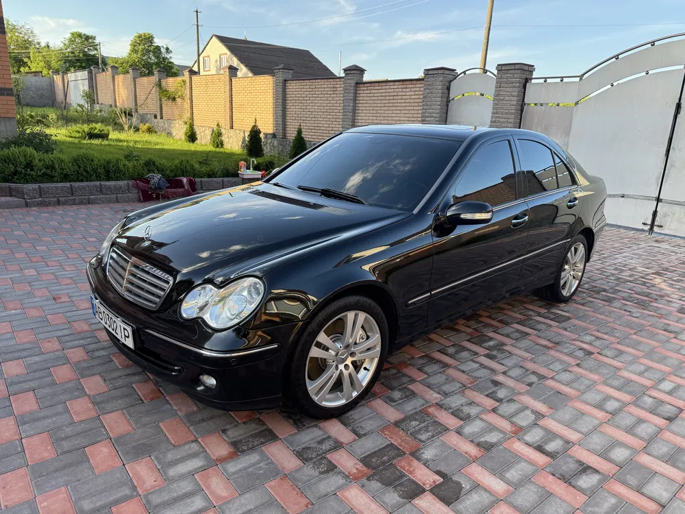 Фото 2006 Mercedes-Benz C серия