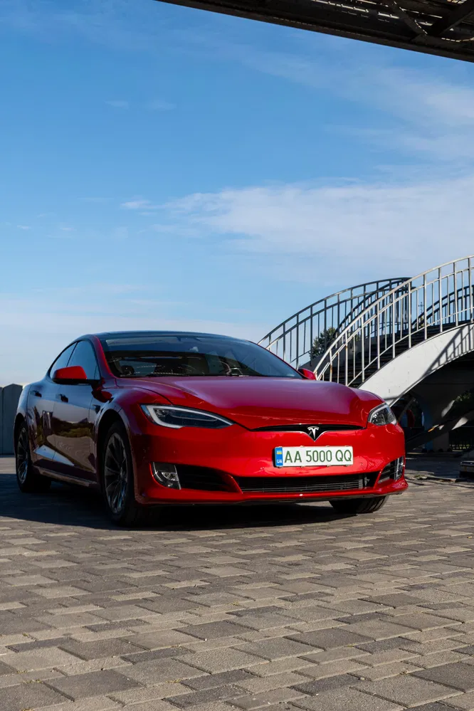 Фото 2018 Tesla Model S