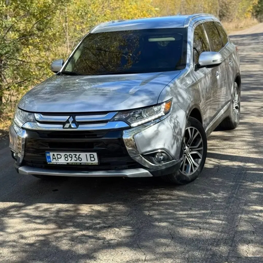 Фото 2017 Mitsubishi Outlander