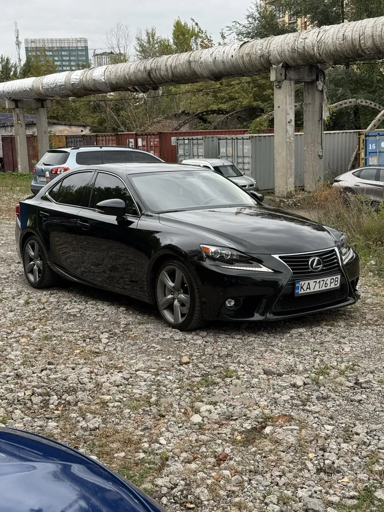 Фото 2015 Lexus IS серія