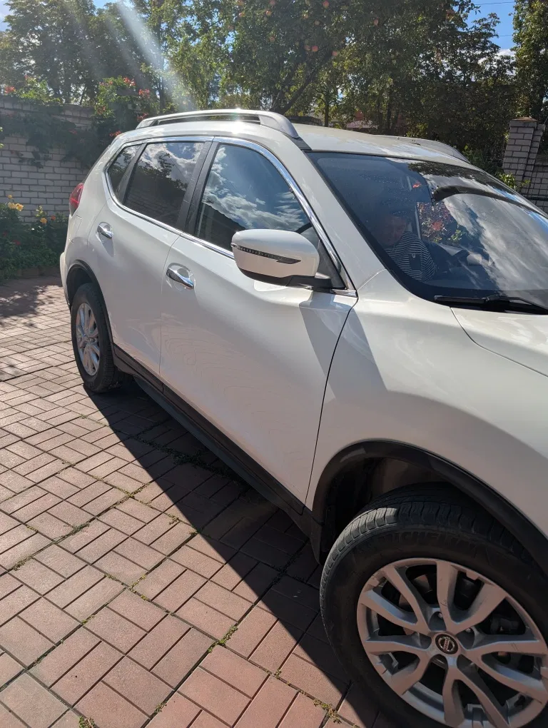 Фото 2020 Nissan Rogue