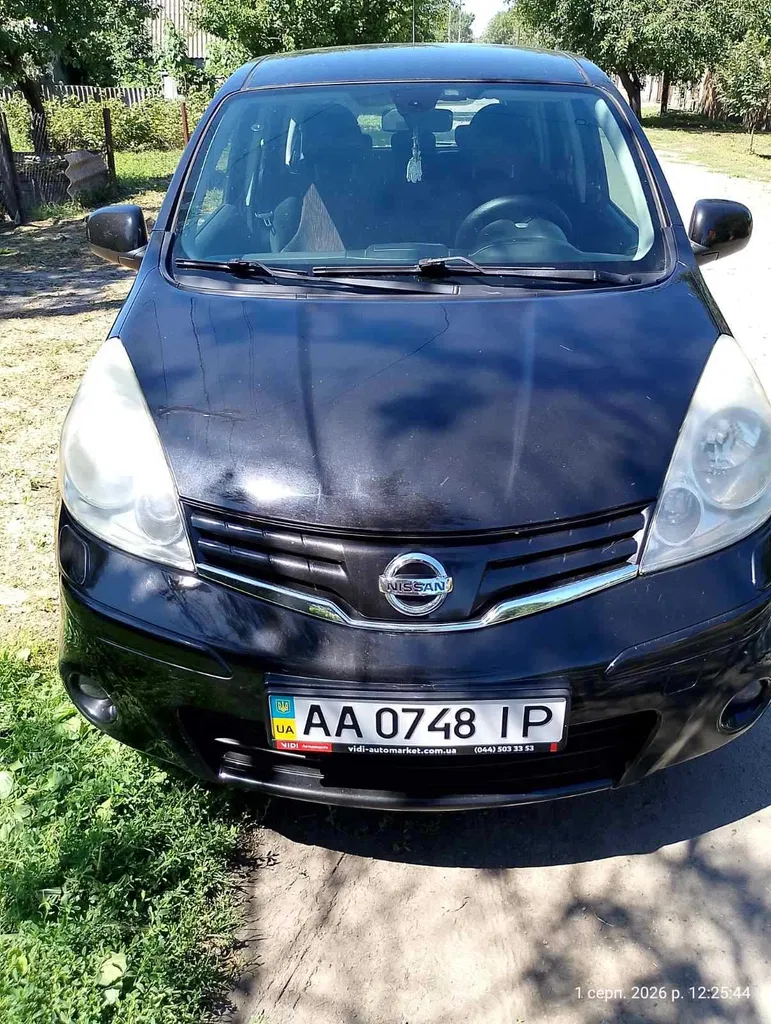Фото 2009 Nissan Note