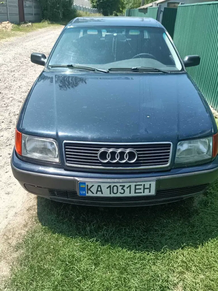 Фото 1993 Audi 100