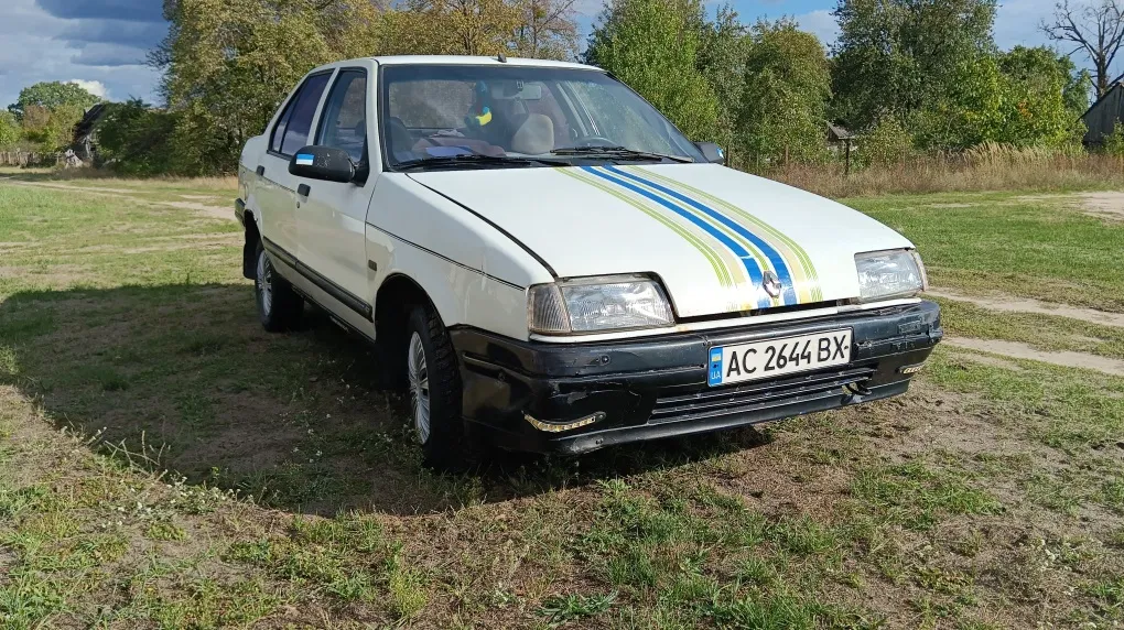 Фото 1991 Renault 19