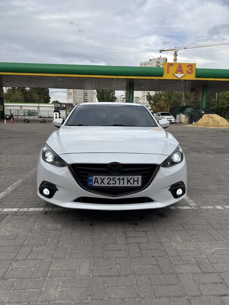 Фото 2016 Mazda 3