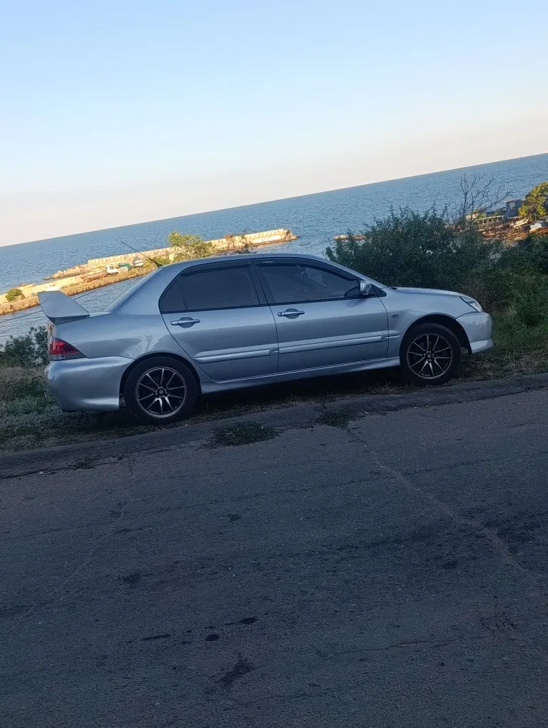 Фото 2008 Mitsubishi Lancer