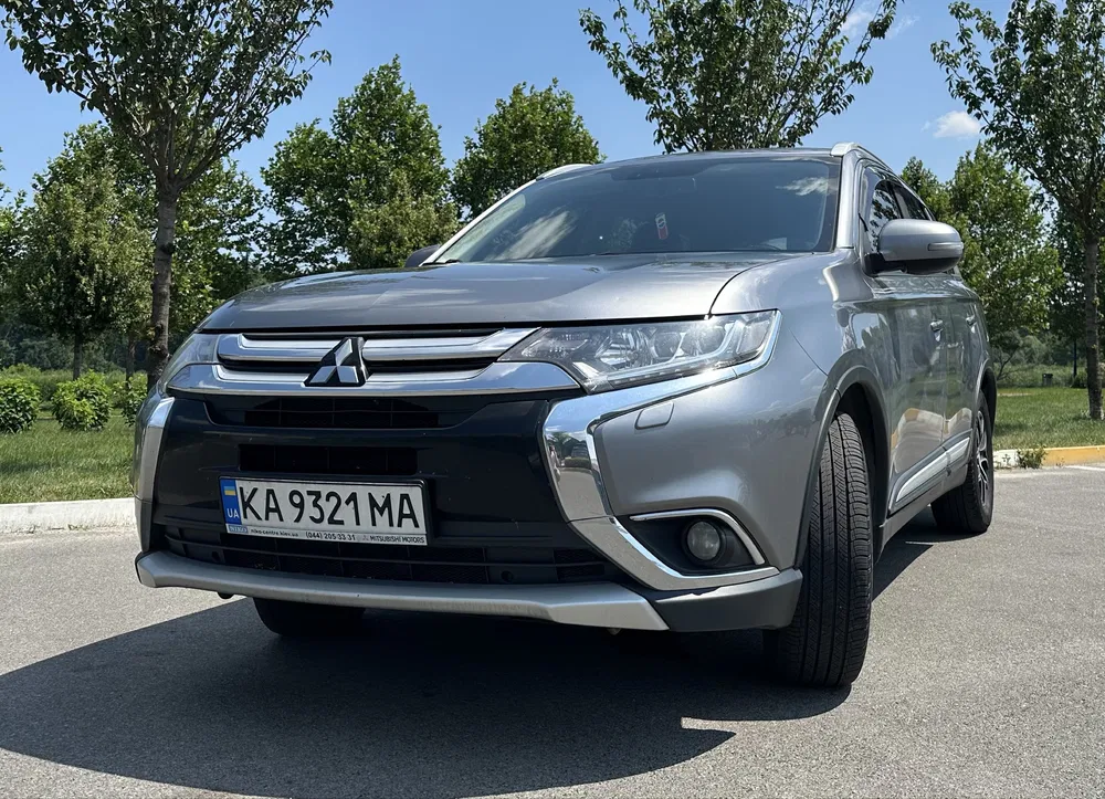 Фото 2016 Mitsubishi Outlander