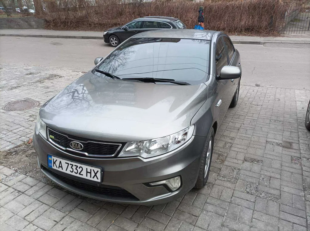 Фото 2010 Kia Cerato (Forte)