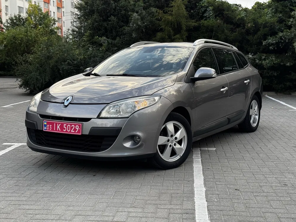 Фото 2010 Renault Megane