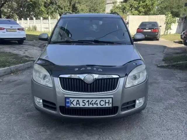Фото 2008 Skoda Fabia