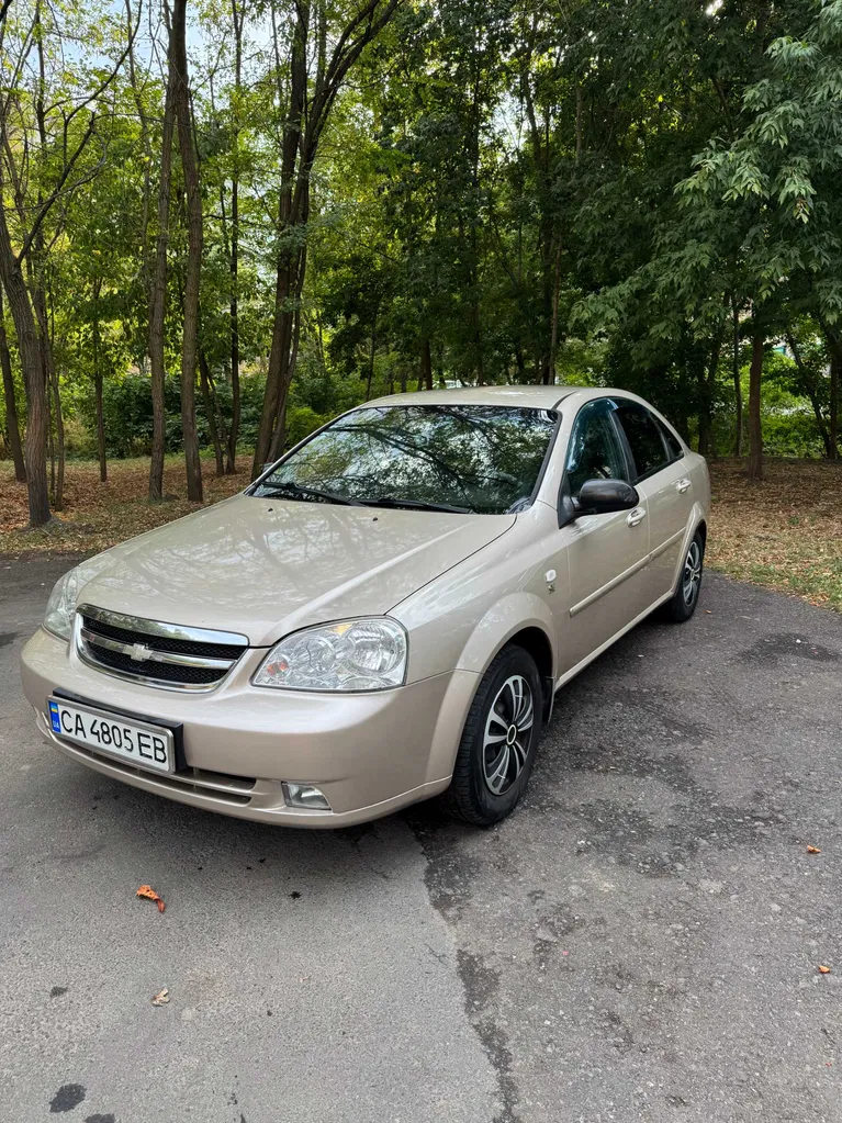 Фото 2010 Chevrolet Lacetti