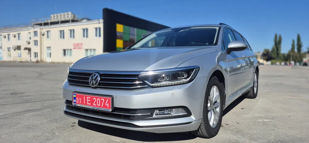 Фото 2018 Volkswagen Passat Variant