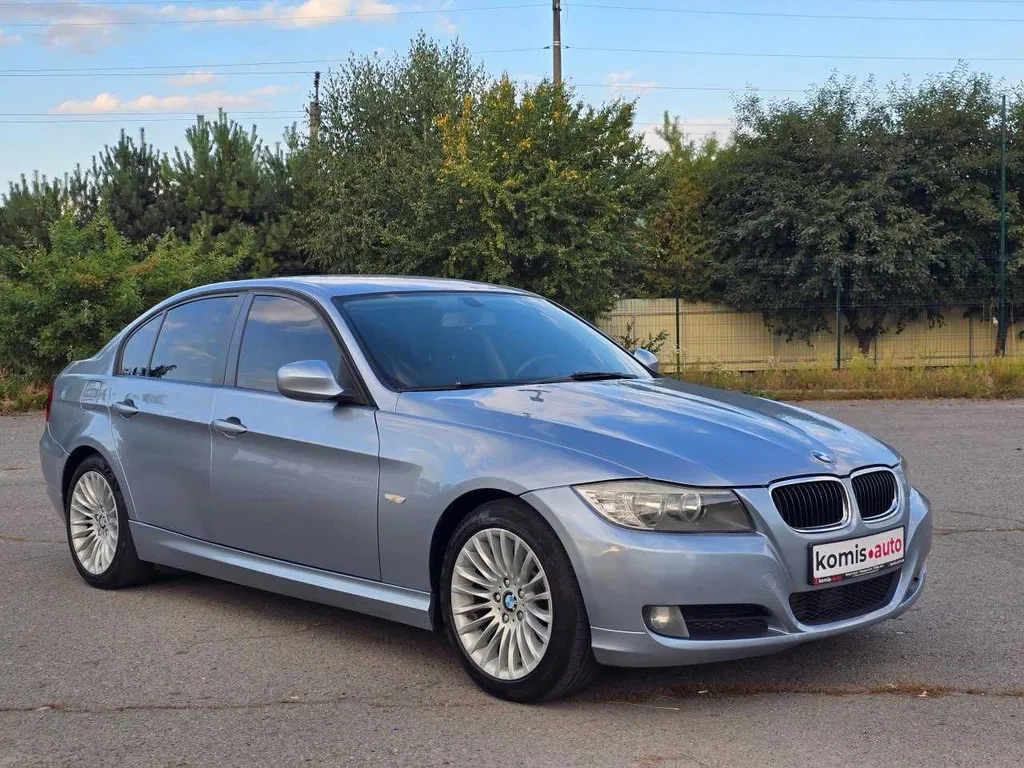 Фото 2011 BMW 3 серія