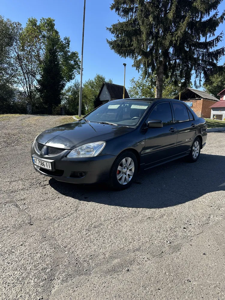 Фото 2004 Mitsubishi Lancer