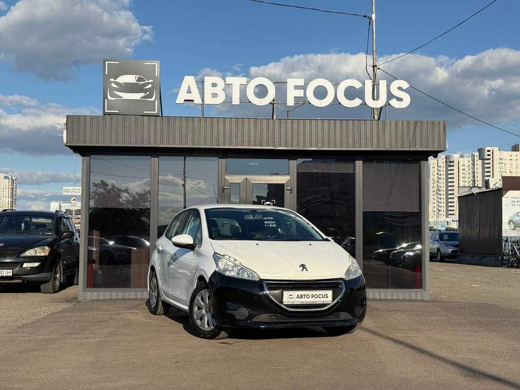 Фото 2013 Peugeot 208