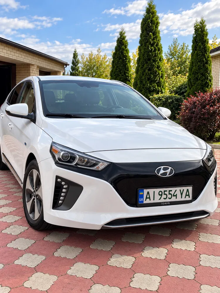Фото 2018 Hyundai ioniq