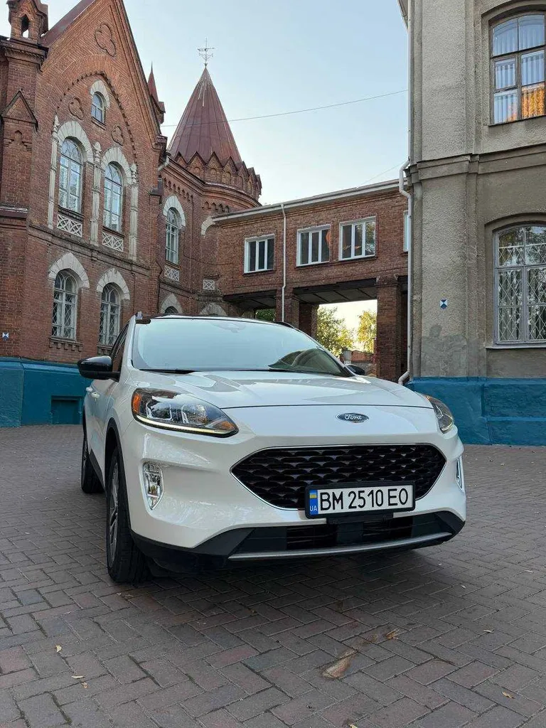 Фото 2020 Ford Escape