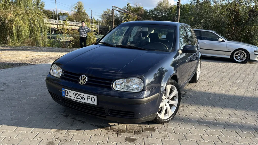 Фото 2002 Volkswagen Golf