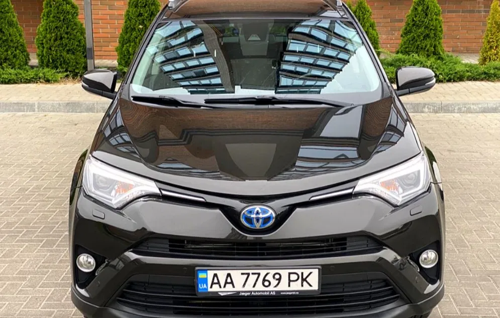 Фото 2016 Toyota RAV 4