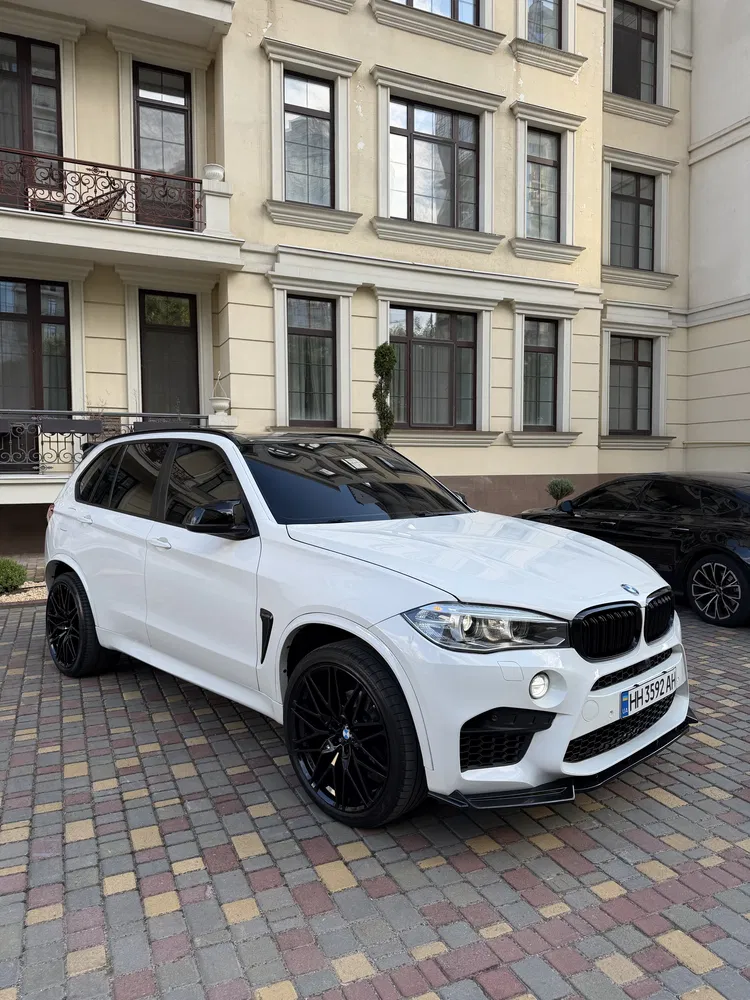 Фото 2015 BMW X5