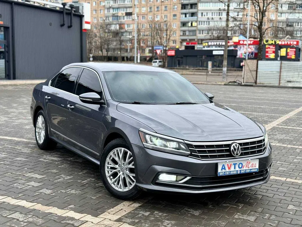Фото 2015 Volkswagen Passat Sedan