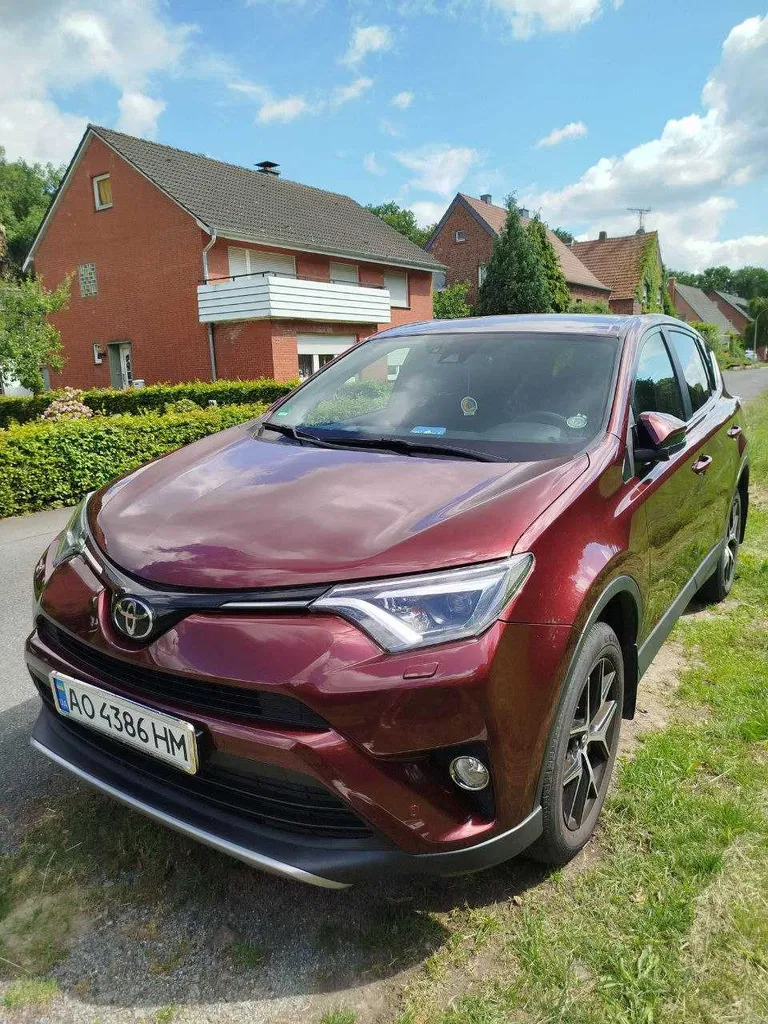 Фото 2016 Toyota RAV 4