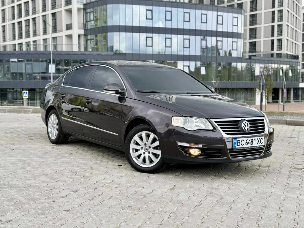 Фото 2005 Volkswagen Passat Sedan