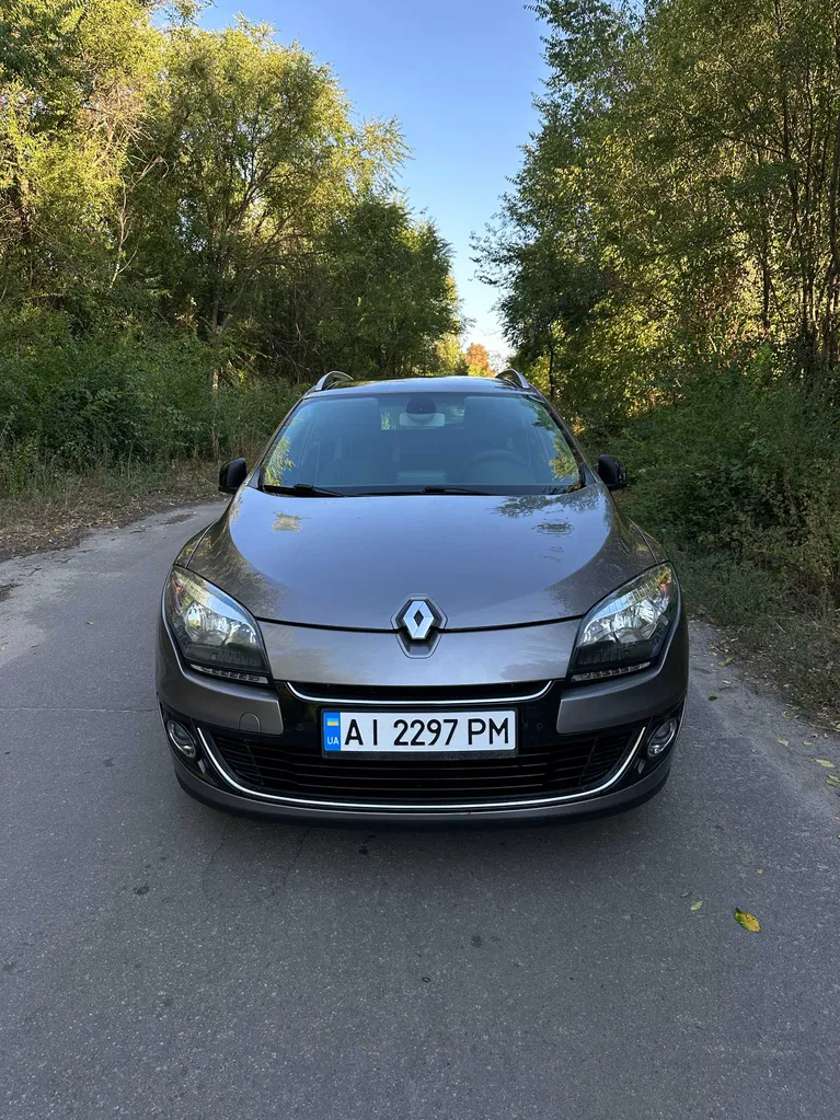 Фото 2012 Renault Megane