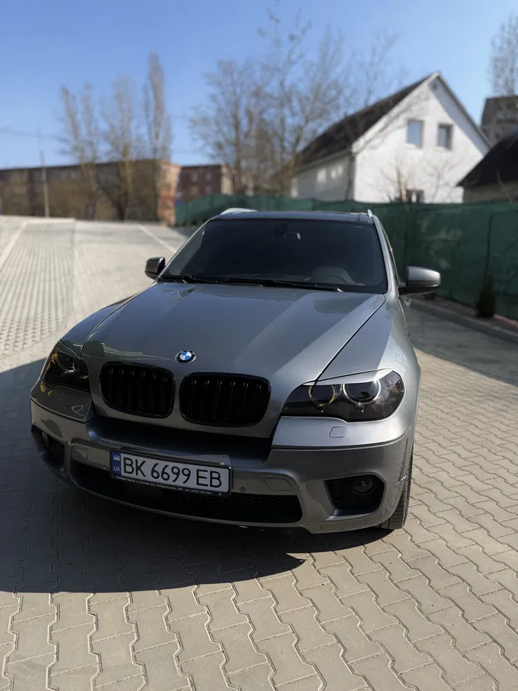 Фото 2012 BMW X5