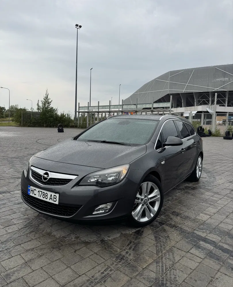 Фото 2010 Opel Astra
