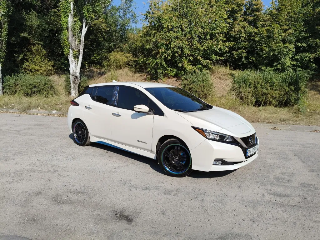 Фото 2018 Nissan Leaf