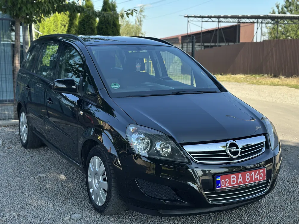 Фото 2013 Opel Zafira
