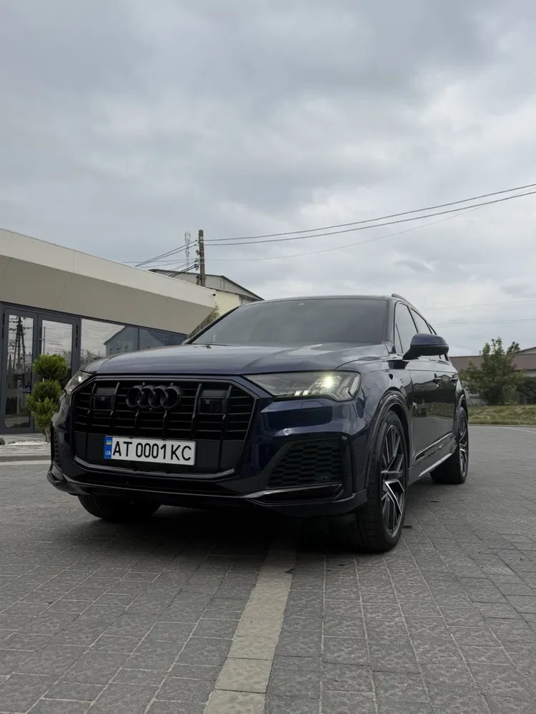 Фото 2020 Audi Q7