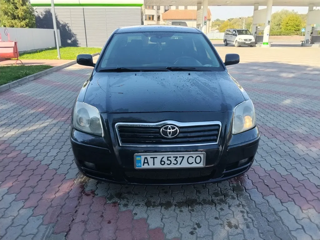 Фото 2003 Toyota Avensis